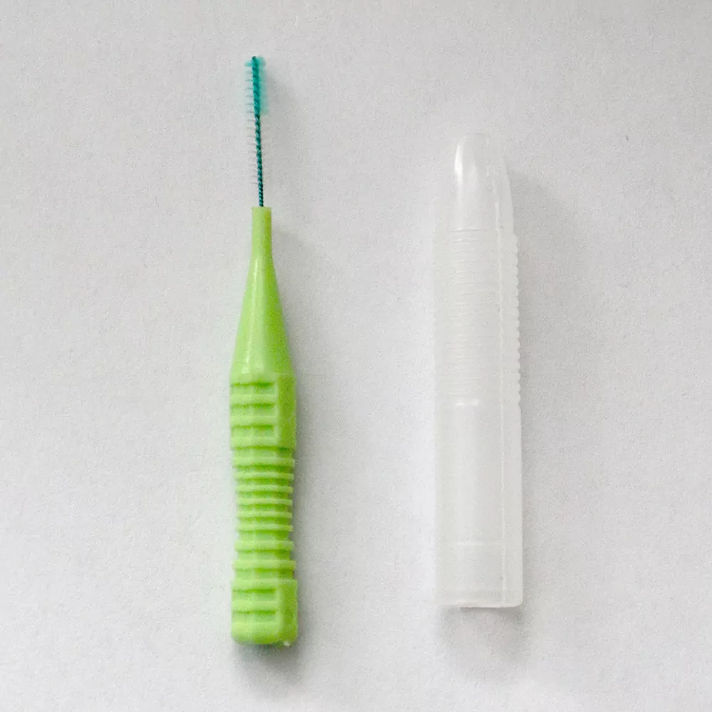 Plastikust käepidemega hambavahehari